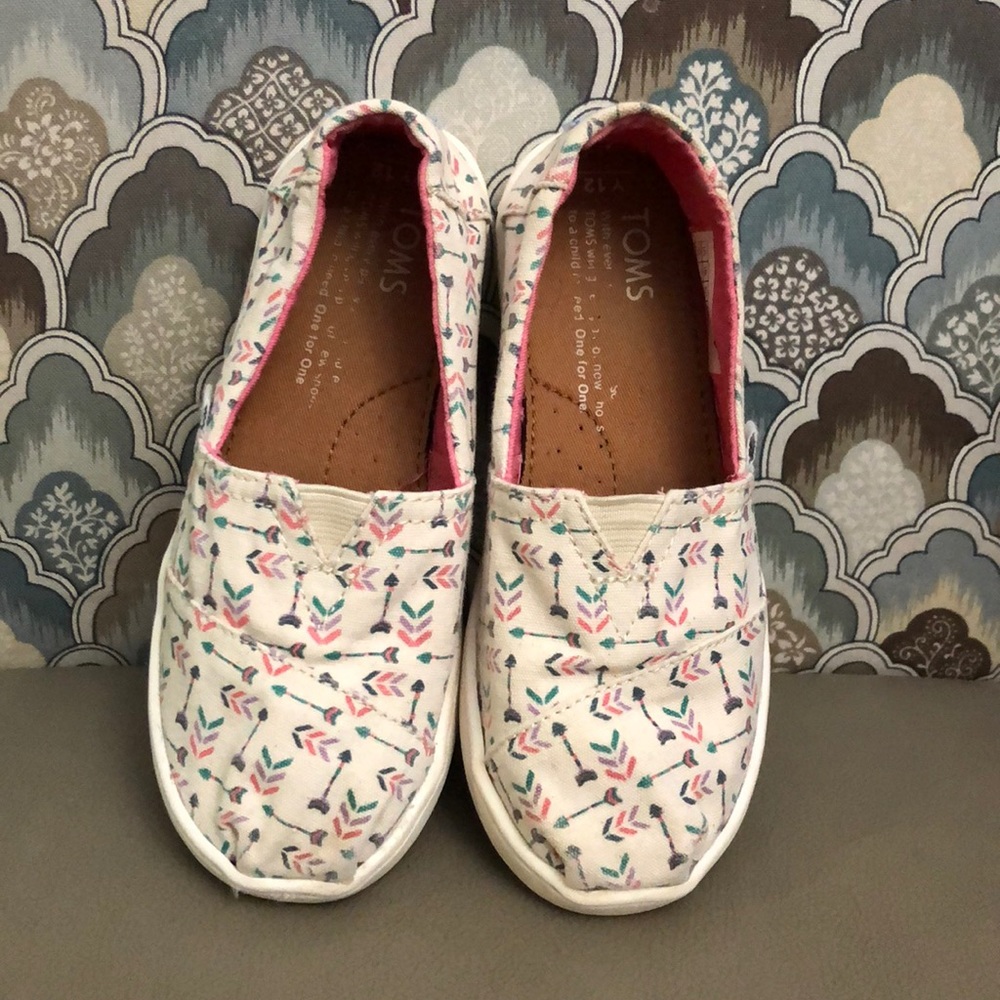 Toms